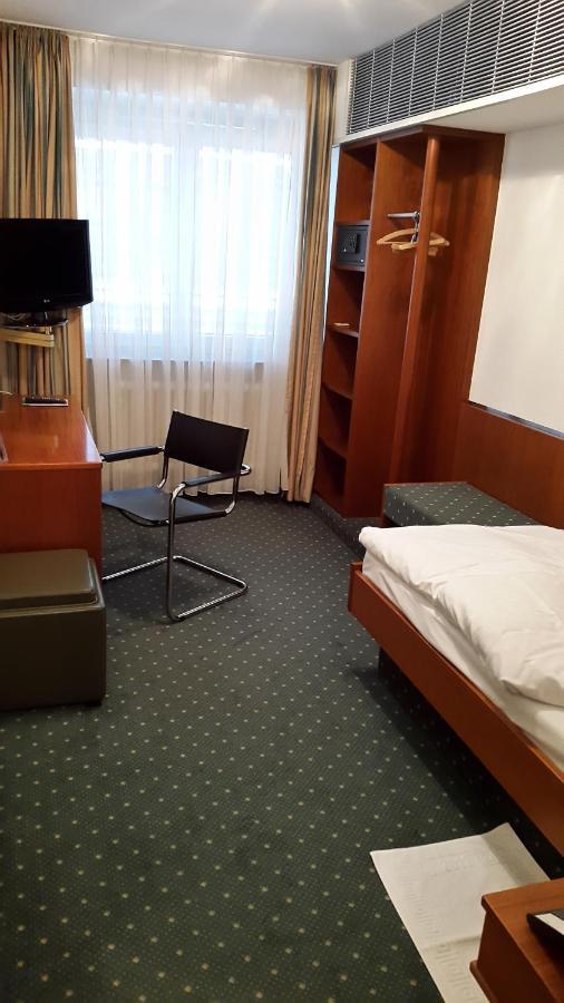 Hotel Unger Stuttgart Ngoại thất bức ảnh
